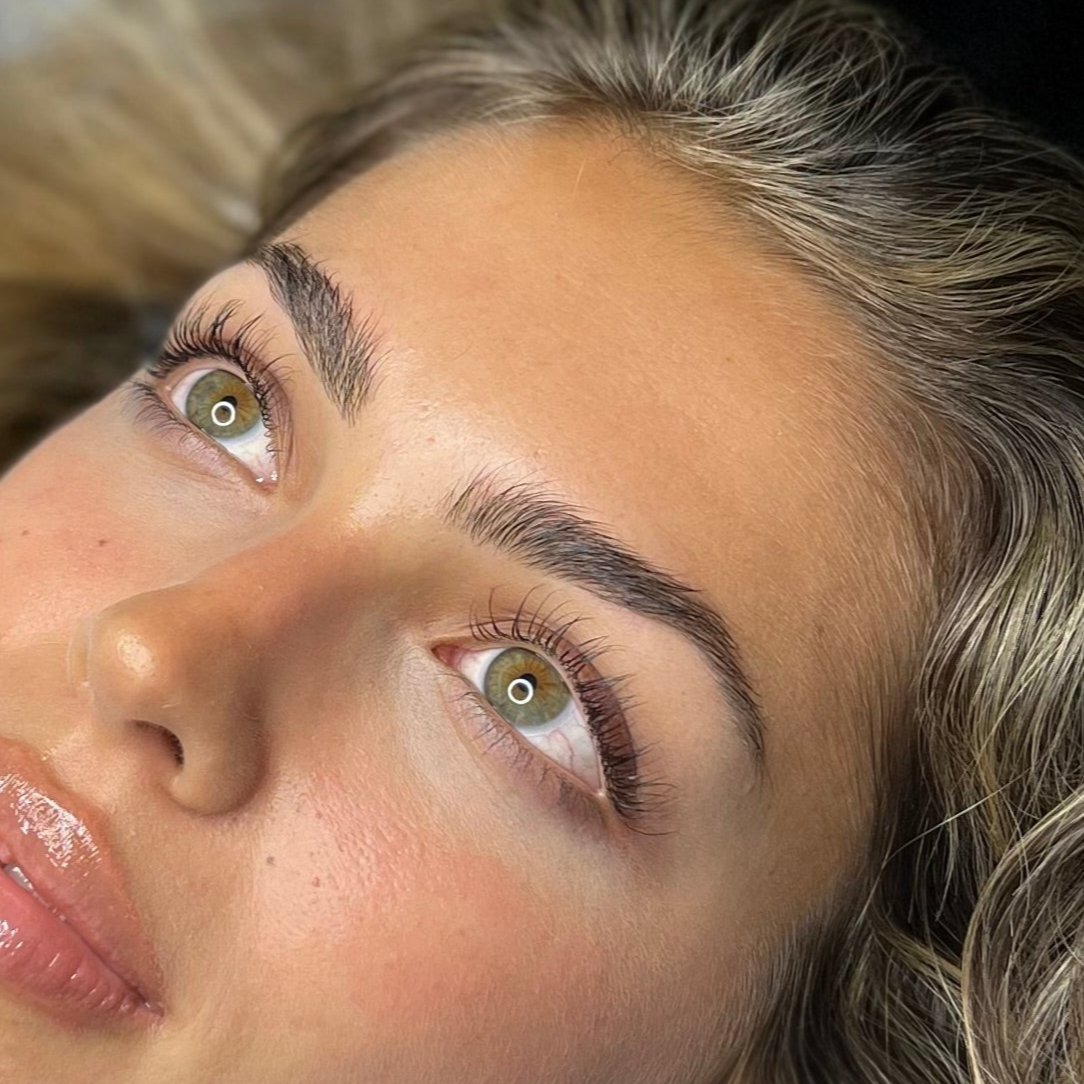 Pack diseño de cejas + henna