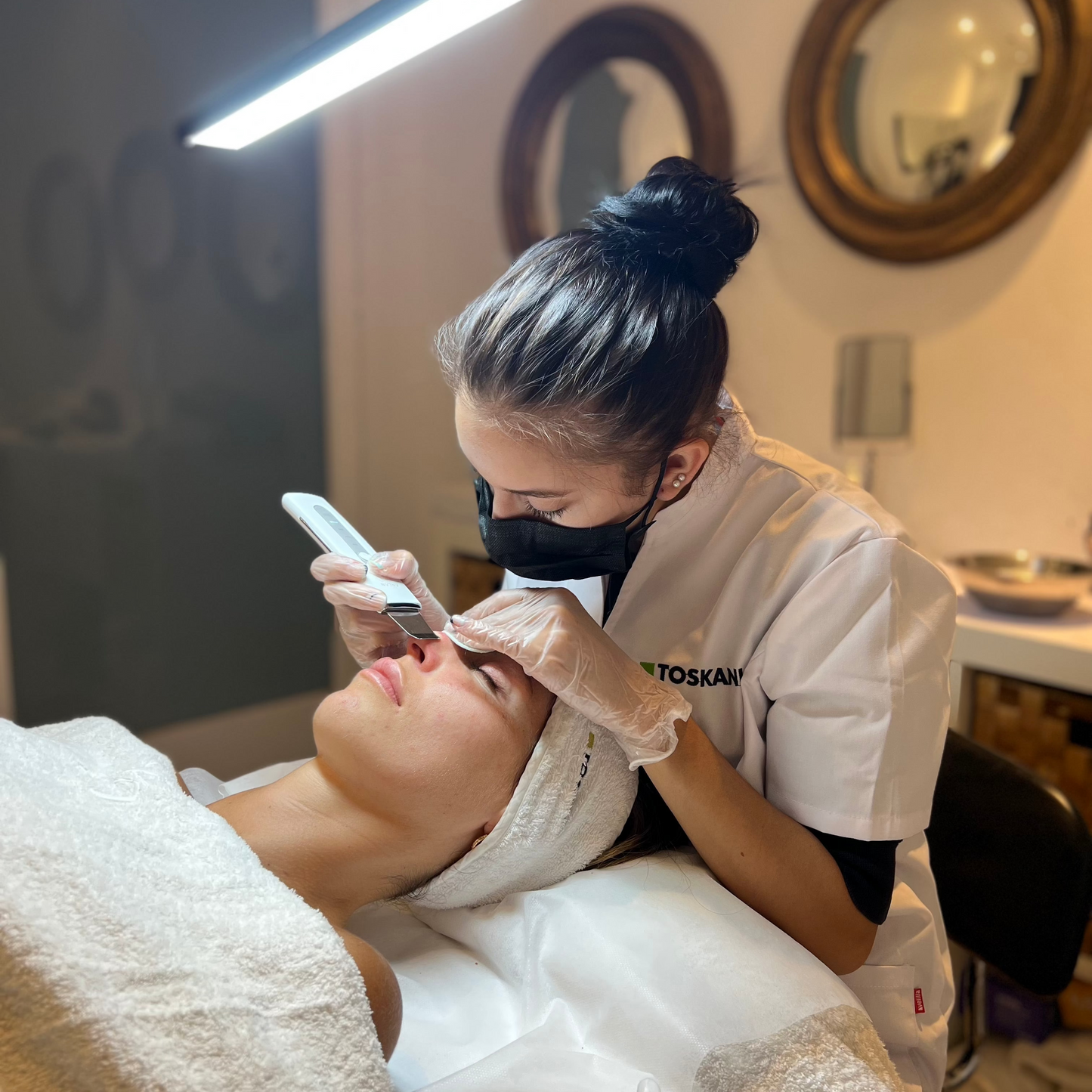 2X1 FROM BAR 2 BAR Limpieza facial punta diamante + Tratamiento GRATIS a elegir